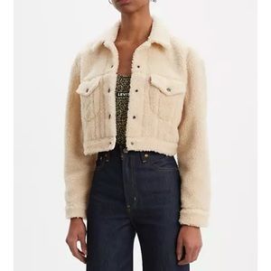 Levi’s cropped Sherpa